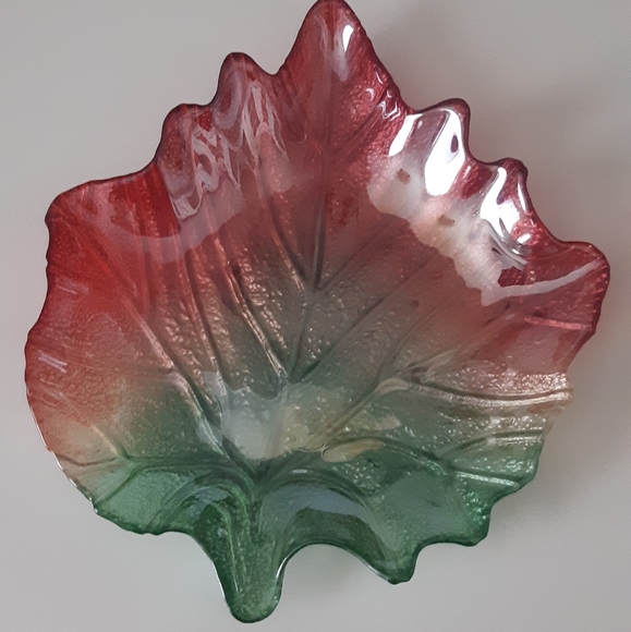 Glass blown Leaf platter/bowl | NEW - Picture 2 of 11